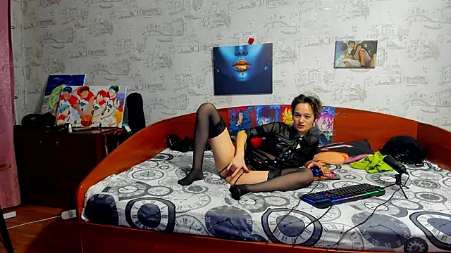 Snapshot of KagamiTayga chatting on November 2025 02:34:02 AM KagamiTayga online show from November 2025 02:34:02 AM