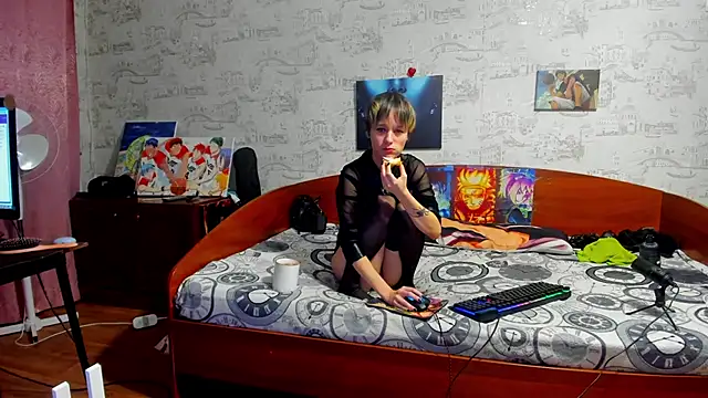 Snapshot of KagamiTayga chatting on November 2025 02:49:01 AM KagamiTayga online show from November 2025 02:49:01 AM