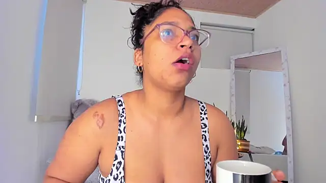 Snapshot of iriss_25 chatting on February 2026 11:17:01 AM iriss 25 online show from February 2026 11:17:01 AM