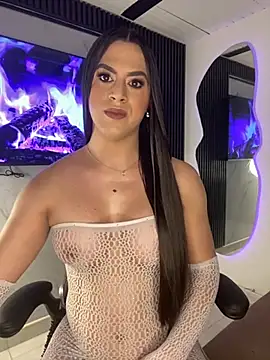 Naughtysofiaa online show from June 2026 11:49:02 PM