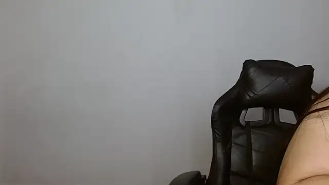 Victoriaevans1 online show from April 2026 05:25:01 PM