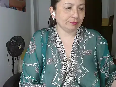 Victoriaevans1 online show from February 2026 06:37:02 PM