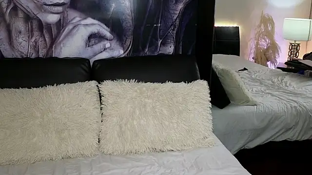 emely brandon online show from October 2025 06:26:02 AM