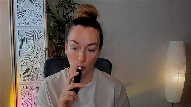 RebeccaMartinez online show from February 2026 06:10:02 AM