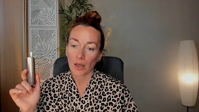 Snapshot of RebeccaMartinez chatting on June 2026 10:04:02 AM RebeccaMartinez online show from June 2026 10:04:02 AM