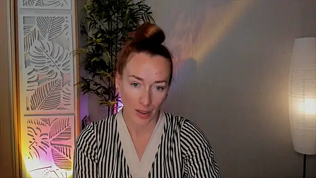 RebeccaMartinez online show from June 2026 09:32:01 AM