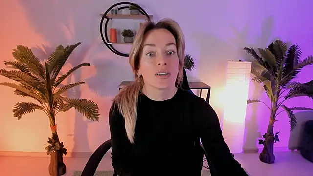 RebeccaMartinez online show from February 2025 07:15:02 AM