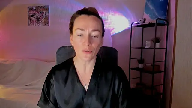 Snapshot of RebeccaMartinez chatting on November 2025 08:47:01 AM RebeccaMartinez online show from November 2025 08:47:01 AM