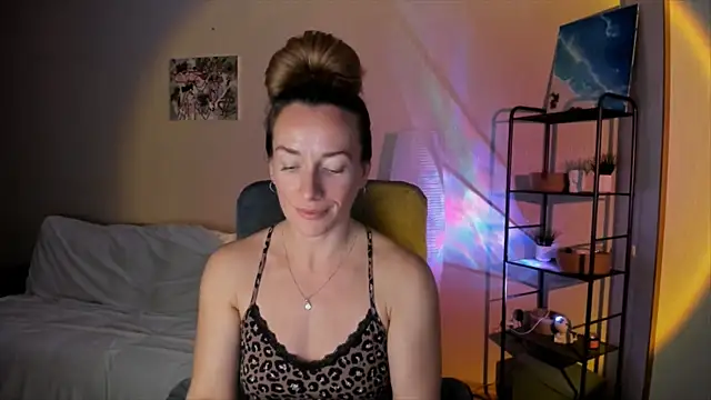 RebeccaMartinez online show from October 2025 11:23:02 AM