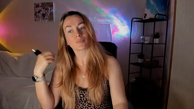 Snapshot of RebeccaMartinez chatting on November 2025 11:31:01 AM RebeccaMartinez online show from November 2025 11:31:01 AM