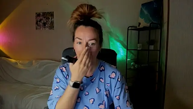 Snapshot of RebeccaMartinez chatting on November 2025 08:36:02 AM RebeccaMartinez online show from November 2025 08:36:02 AM