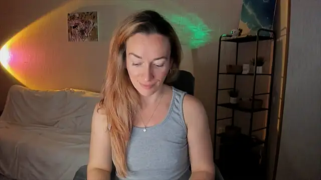 Snapshot of RebeccaMartinez chatting on November 2025 07:34:01 AM RebeccaMartinez online show from November 2025 07:34:01 AM