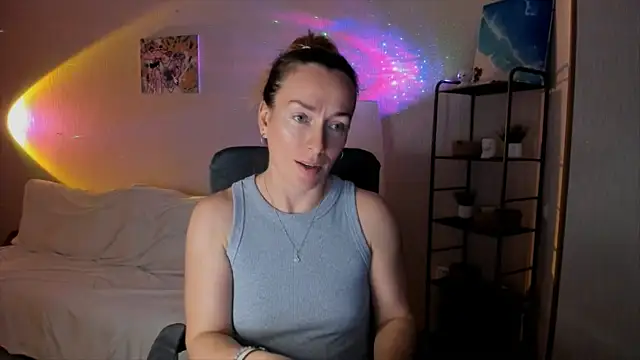 Snapshot of RebeccaMartinez chatting on November 2025 12:42:02 PM RebeccaMartinez online show from November 2025 12:42:02 PM