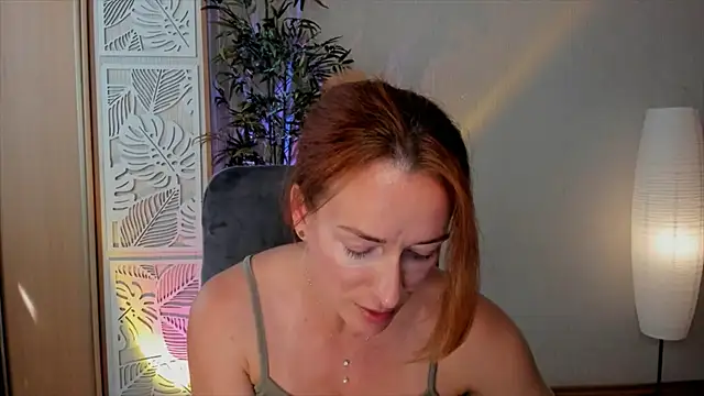 Snapshot of RebeccaMartinez chatting on June 2026 07:57:01 AM RebeccaMartinez online show from June 2026 07:57:01 AM