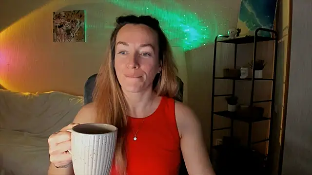 Snapshot of RebeccaMartinez chatting on November 2025 06:18:02 AM RebeccaMartinez online show from November 2025 06:18:02 AM