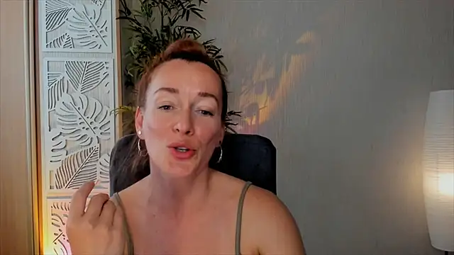 Snapshot of RebeccaMartinez chatting on June 2026 08:08:02 AM RebeccaMartinez online show from June 2026 08:08:02 AM