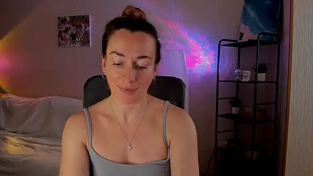 Snapshot of RebeccaMartinez chatting on November 2025 06:03:02 AM RebeccaMartinez online show from November 2025 06:03:02 AM