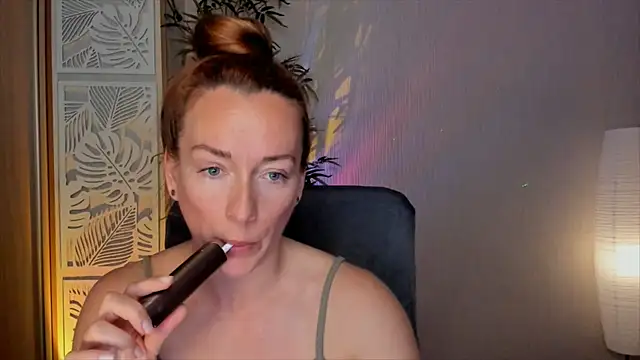 Snapshot of RebeccaMartinez chatting on June 2026 05:38:02 AM RebeccaMartinez online show from June 2026 05:38:02 AM