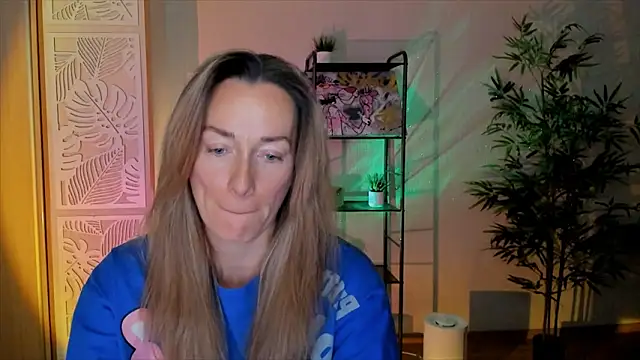 RebeccaMartinez online show from February 2026 06:44:01 AM