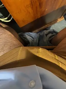 Snapshot of mattexhibe chatting on October 2025 04:40:02 PM mattexhibe online show from October 2025 04:40:02 PM