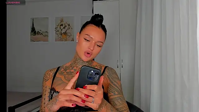 Snapshot of pantera_flashh chatting on November 2025 08:02:01 PM pantera flashh online show from November 2025 08:02:01 PM