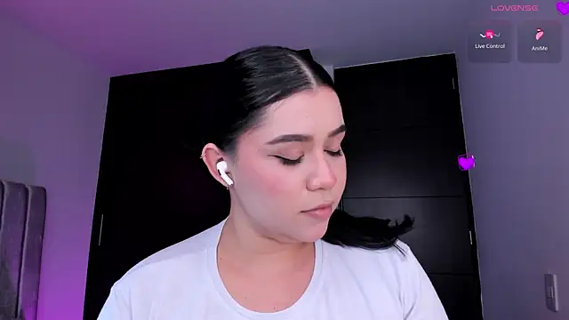 daniela hornny online show from March 2025 03:56:01 AM