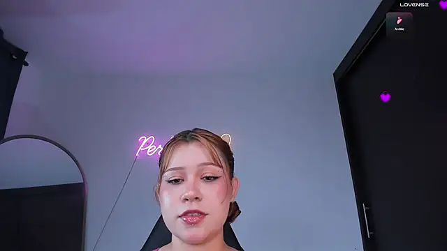 daniela hornny online show from March 2026 05:48:01 AM