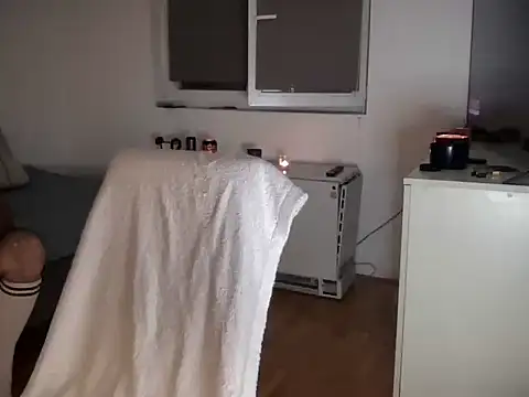 alejandrobgxh online show from May 2026 11:14:02 PM