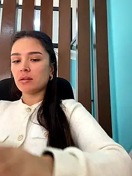 Snapshot of Sweet_Lollypop chatting on November 2025 06:35:01 AM Sweet Lollypop online show from November 2025 06:35:01 AM