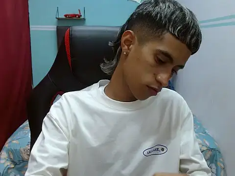 Angelstripboy online show from March 2026 05:15:02 AM