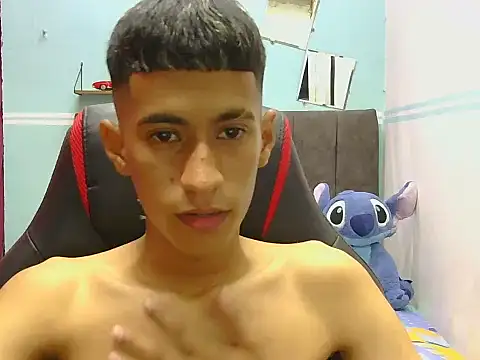 Angelstripboy online show from May 2026 11:35:01 PM