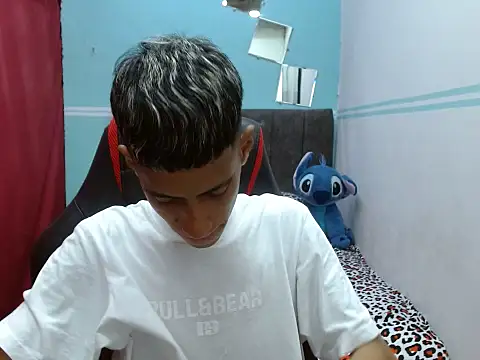 Angelstripboy online show from March 2026 11:03:02 PM
