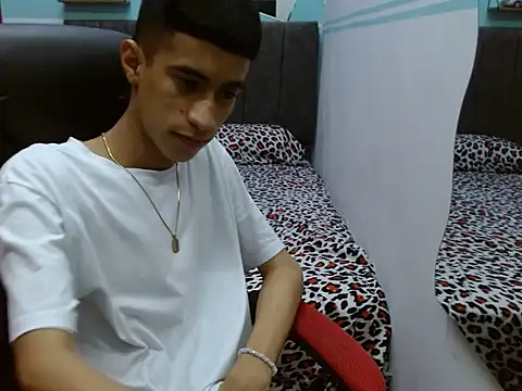 Angelstripboy online show from February 2025 05:12:02 PM