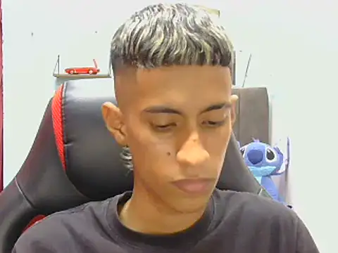 Angelstripboy online show from August 2026 10:18:02 PM