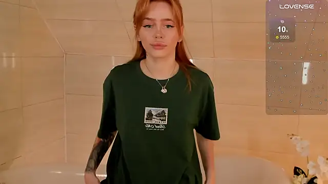 Phoenix Margo online show from September 2025 03:27:01 AM