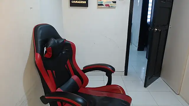 Liamiler01  online show from February 2026 12:34:02 PM