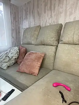 Liamiler01  online show from February 2026 12:05:01 PM