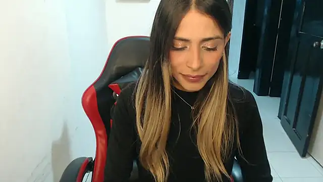 Liamiler01  online show from November 2025 02:23:02 AM