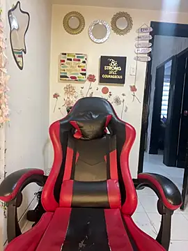 Liamiler01  online show from April 2026 12:34:01 PM