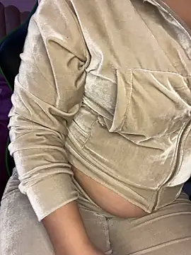 Maria-cuty online show from October 2025 07:59:01 PM