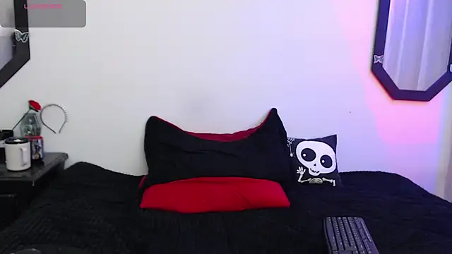 Amy Aloqua online show from October 2025 03:35:02 PM