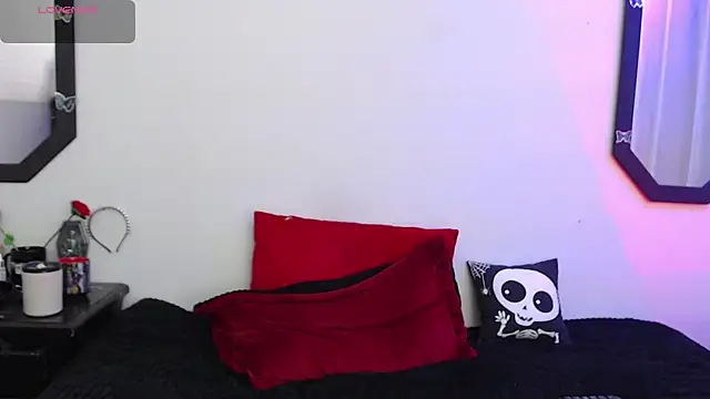 Amy Aloqua online show from October 2025 03:46:02 PM