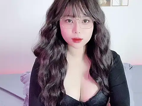   Lyly   online show from November 2025 02:28:02 AM