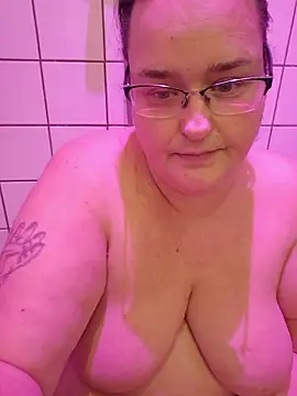 XxGipsyxX online show from February 2026 02:28:01 PM