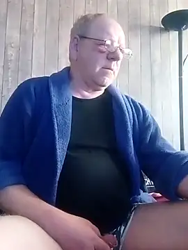 Kuschelb online show from April 2026 05:54:01 AM