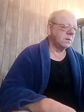 Kuschelb online show from April 2026 06:06:01 AM