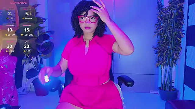 MalaikaBrown online show from October 2025 12:04:01 PM