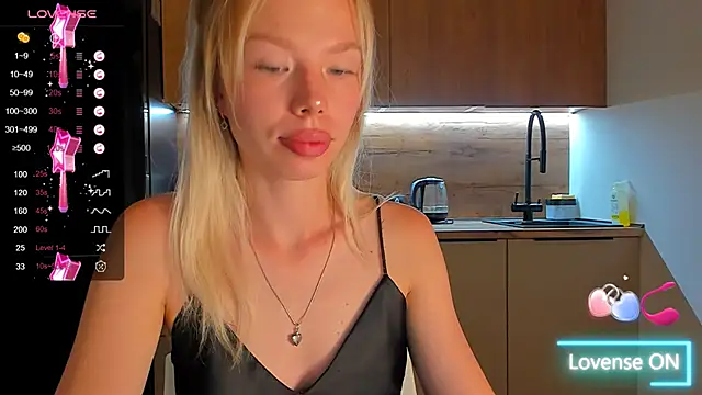 Olivia Bells online show from September 2025 10:09:02 PM