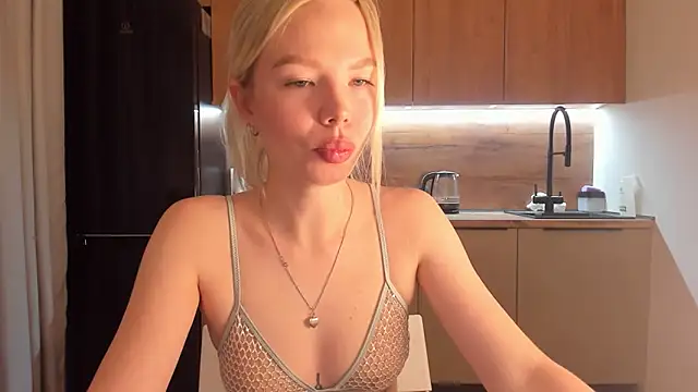 Olivia Bells online show from March 2025 09:05:02 PM