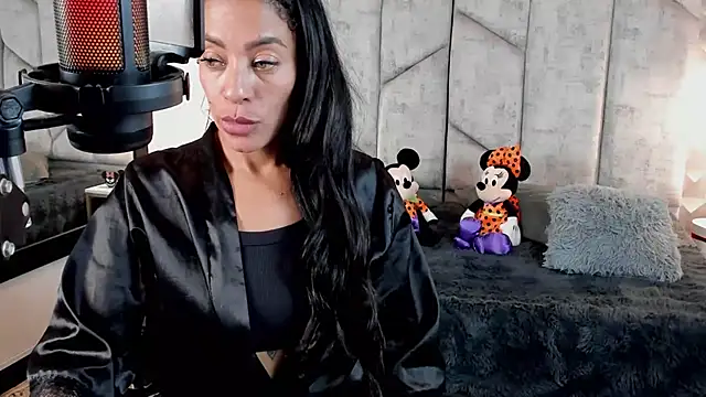 Snapshot of NiicolleMiller chatting on October 2025 12:20:01 AM NiicolleMiller online show from October 2025 12:20:01 AM